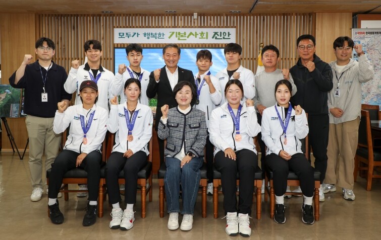전국체육대회서 활약한 진안군청 역도·...