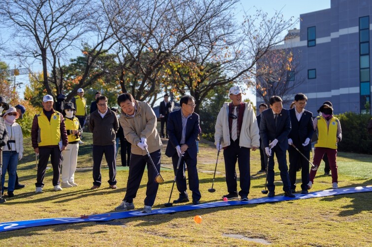 한 홀, 한 홀 즐겁게! 증평 어르신...