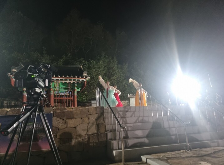 새단장 마친 윤은보·서즐 정려각에서 ...