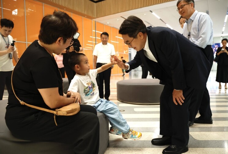 김동연 지사, 경기도서관과 중국 최대...