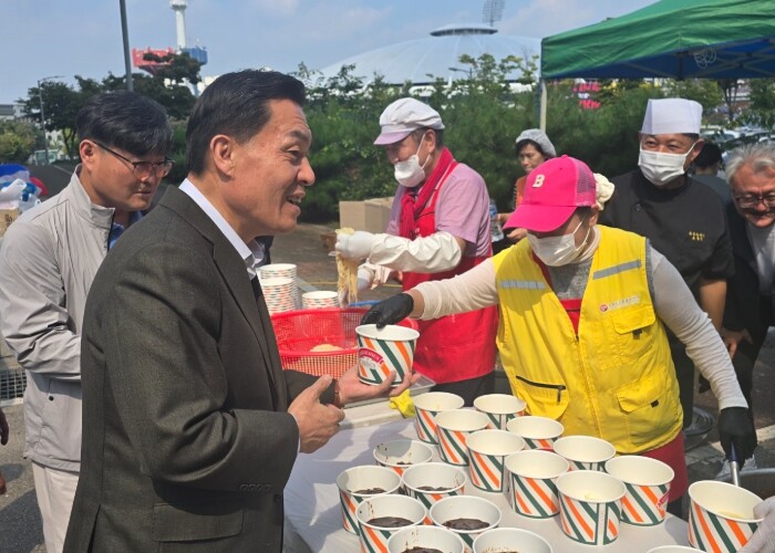 수원시자원봉사센터, 이동노동자 밥차 ...
