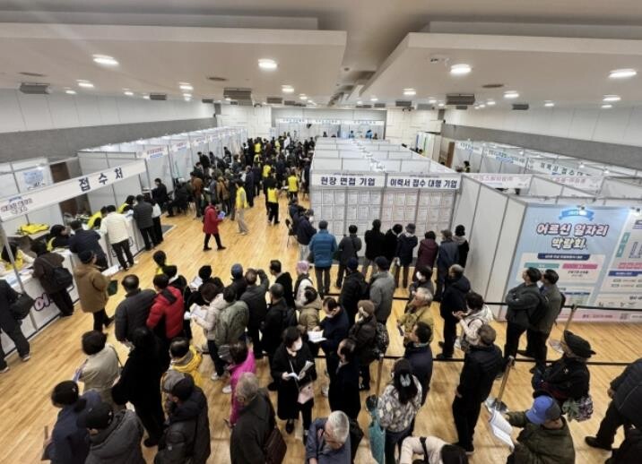 은평구, 어르신 일자리박람회 성료