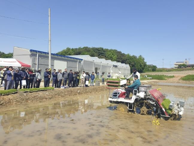 당진시, 드문모심기 이앙기 부품 교체...