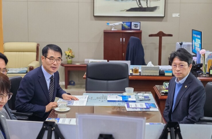 남해군 ‘남해안 광역교통망 구축’ 박...