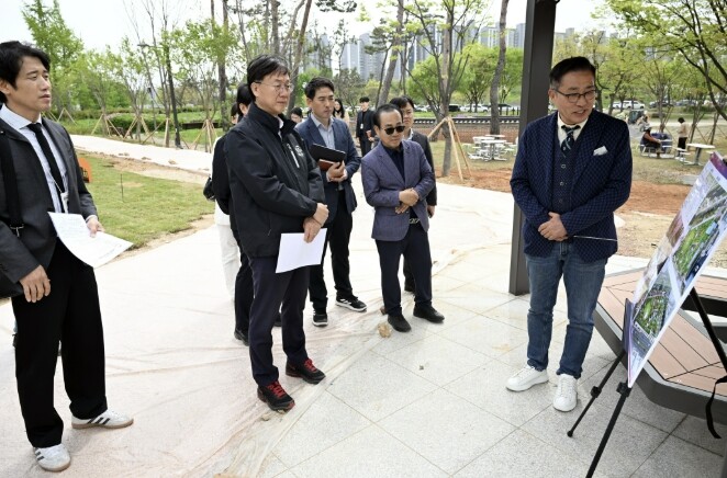 안산시, 호수공원 반려견놀이터 현장설...