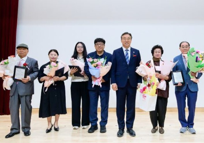 서귀포시, 제54회 어버이날 기념식 ...