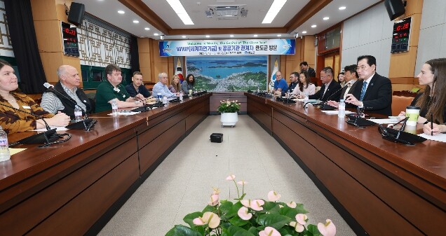 완도군, WWF·WB 방문 ‘해조류 ...
