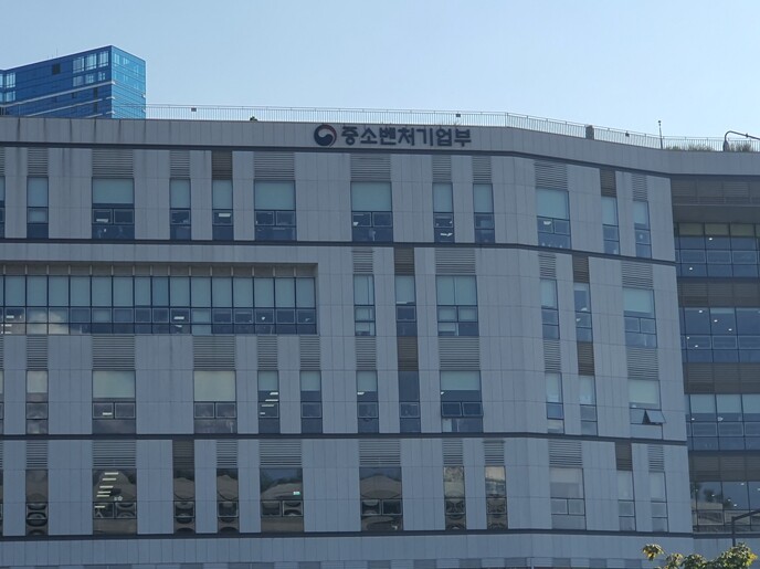 중소벤처기업부, 태극전사 응원 열기와...