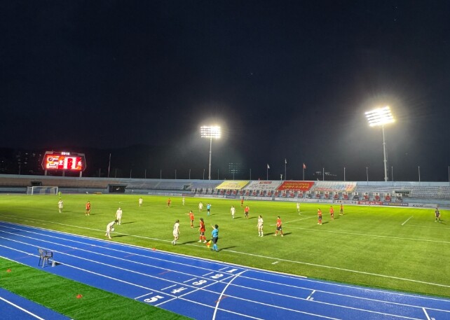 문경의 밤을 밝힌 문경상무 여자축구 ...