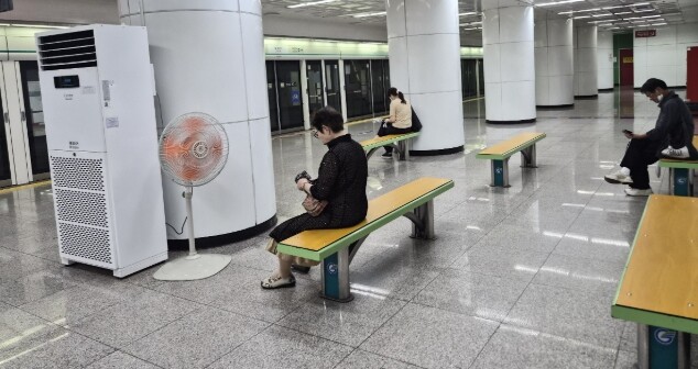 광주교통공사, 전 역사 승강장에 대형...