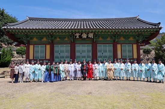 김해향교, 정영두 시장 취임 고유례 ...
