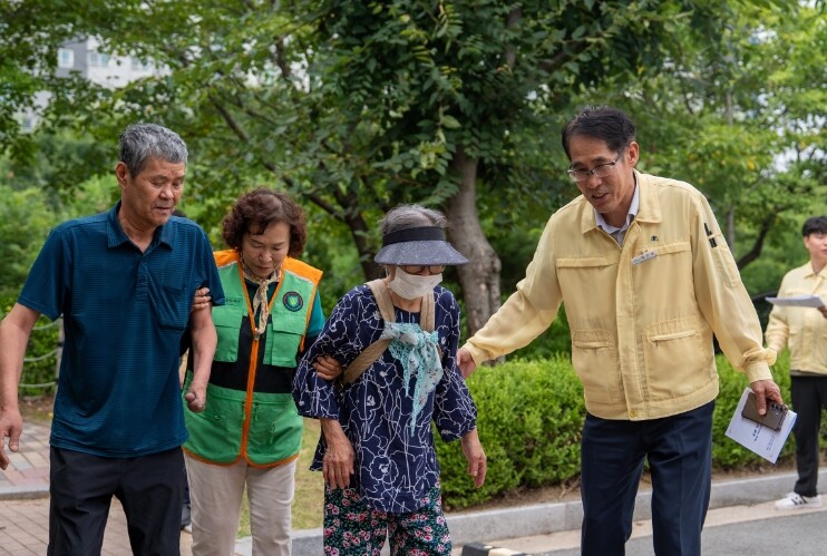 증평군, LH 송산천년나무 3단지서 ...