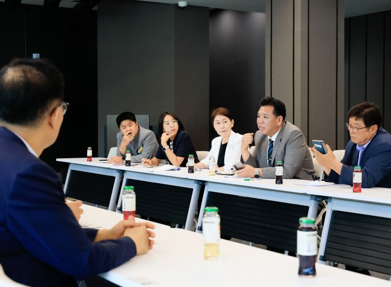 화성특례시의회, 건축사·측량협회와 간...