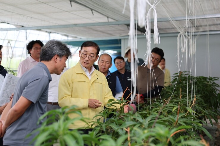 이재각 진도군수, 주요 농업현장 방문...