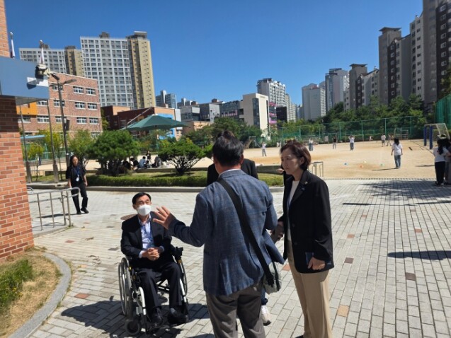 경기도의회 차유미 의원, 망포초 방문...